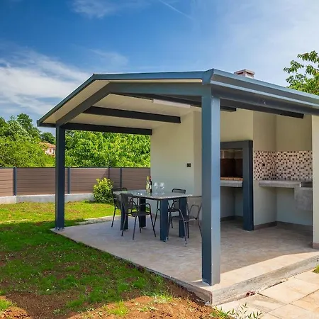 Eni By Istrialux Vila