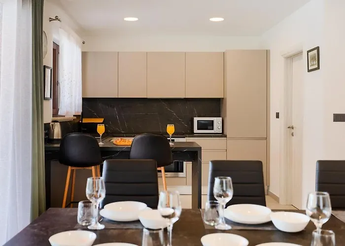 Eni By Istrialux ヴィラ *